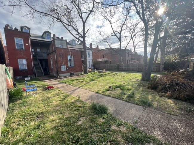 Building Photo - 932-934-934 Russell Blvd