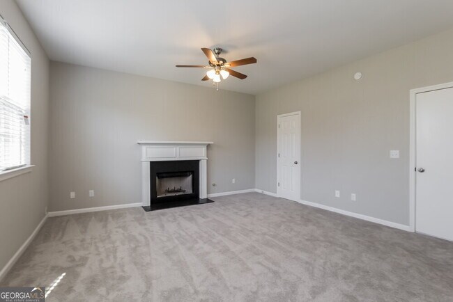 Building Photo - 6923 Silver Grass Ct