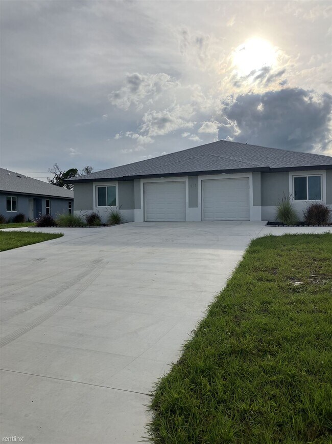 Primary Photo - 3 br, 2 bath Duplex - 127 Boundary Bouleva...