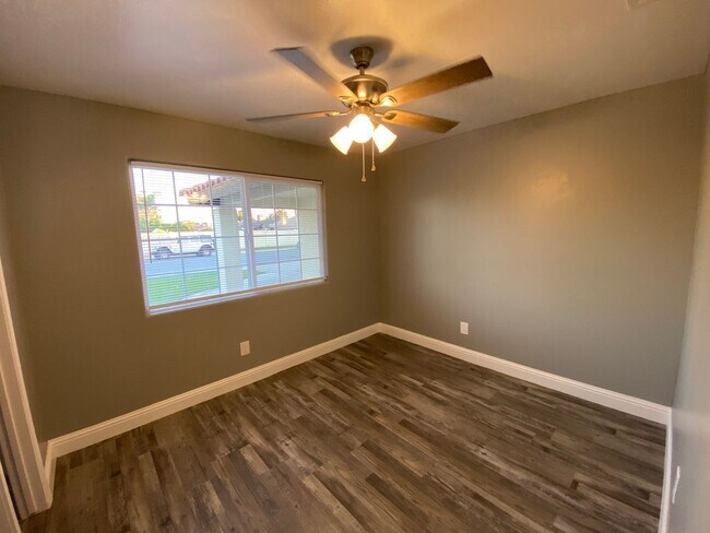 Building Photo - Gorgeous 3 BD 2 BA remodeled home availabl...