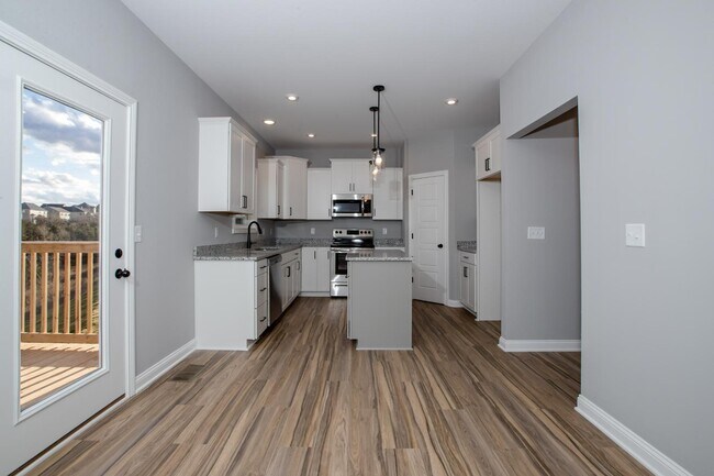 Building Photo - 928 Camden Ct