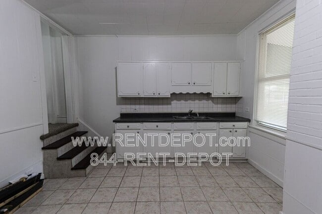 Building Photo - 755 Washington Ave