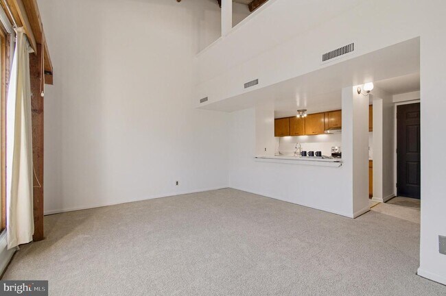 Building Photo - 312 Severn Ave