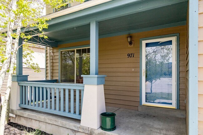 Building Photo - Move in by August 15 and receive $500 off your first month's rent!