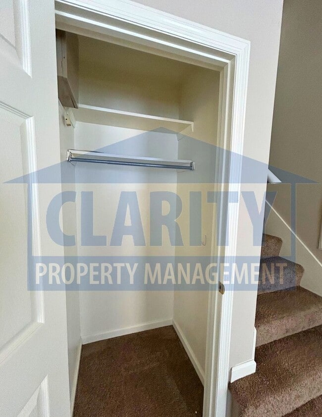 Building Photo - 3-bedroom condo w/ attached garage!