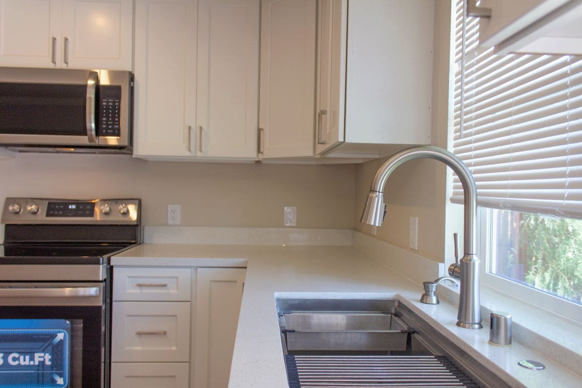 Building Photo - 88 Bayview Ave