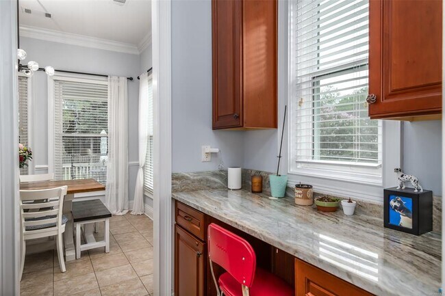 Building Photo - 8456 Marsh Pointe Dr