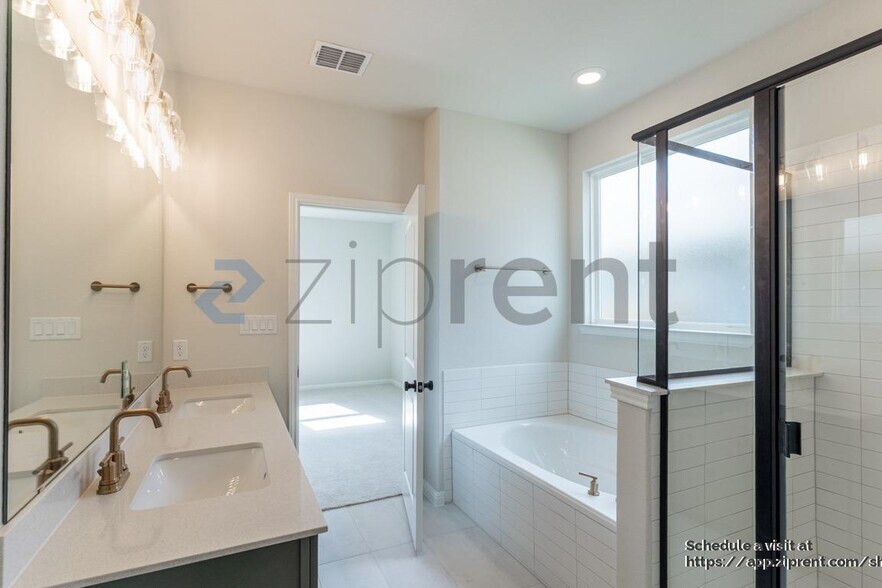 Building Photo - 214 Lake Shore Dr