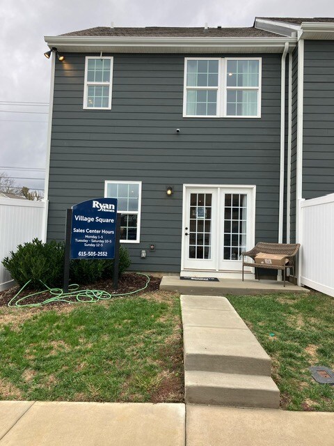 Building Photo - 420 Park Ave