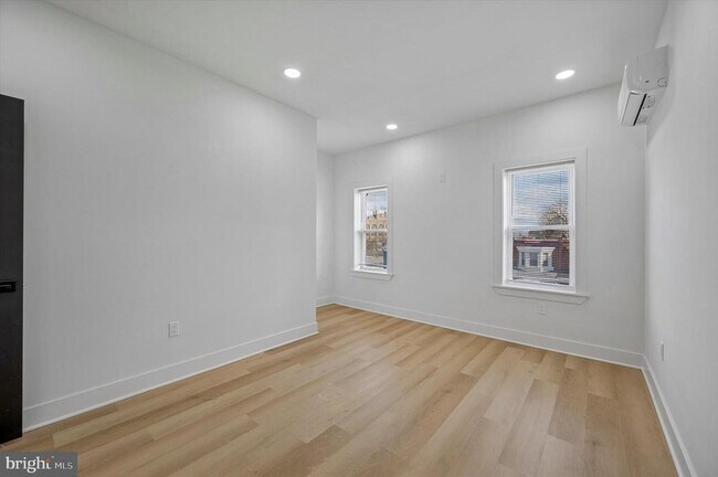 Building Photo - 1911 W Hunting Park Ave