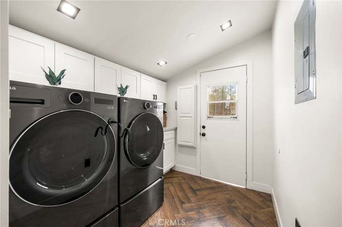 Building Photo - 2935 Live Oak St