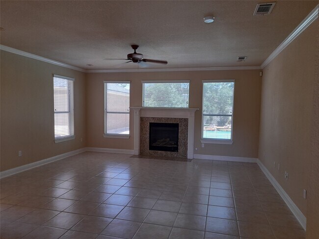 Building Photo - 1722 Parklake Village Dr