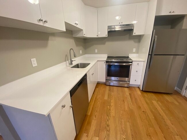 Building Photo - 226 Parker Hill Ave