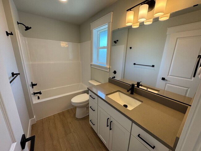 Building Photo - 5941 Ranch Lp