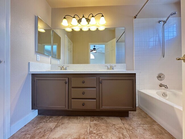 Building Photo - Vista Del Sol-Phase 8