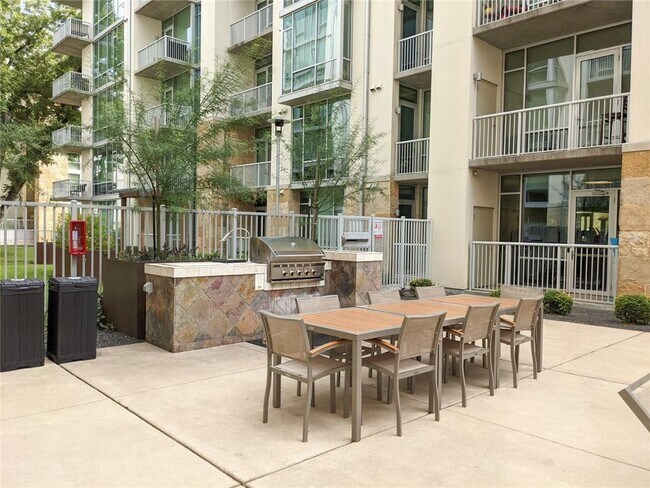 Building Photo - 1600 Barton Springs Rd