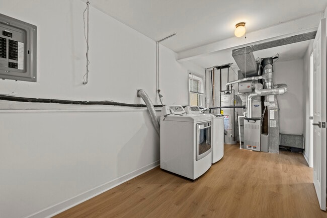 Building Photo - 1813 W Pheasant Trail