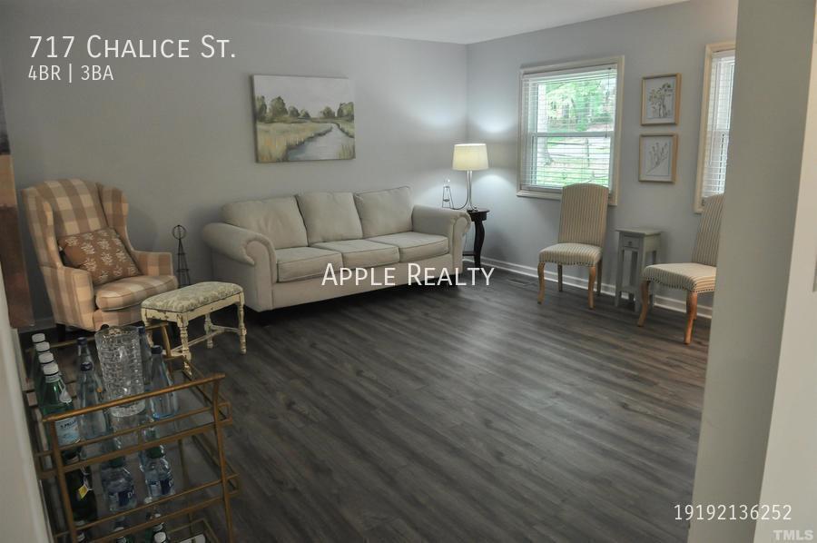 Building Photo - 717 Chalice St