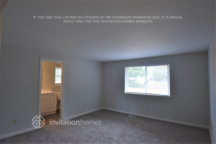 Building Photo - 3700 Arbor Dr SE