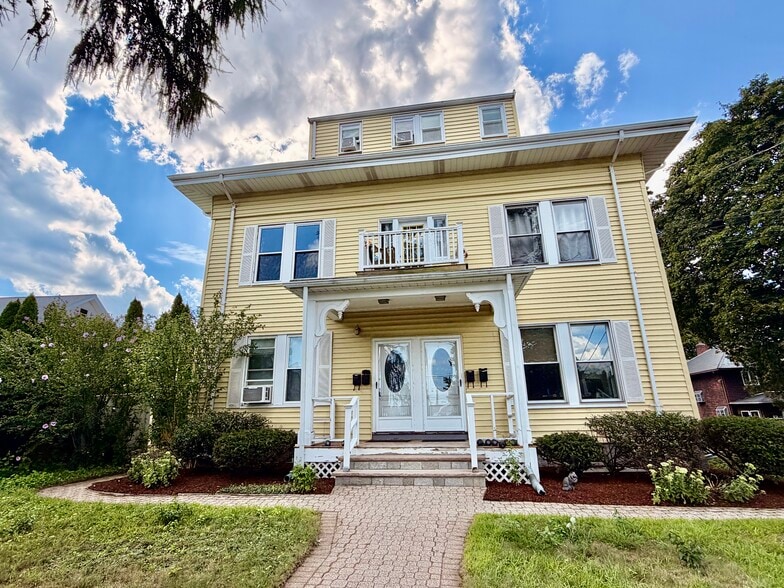 Building Photo - 127 White St