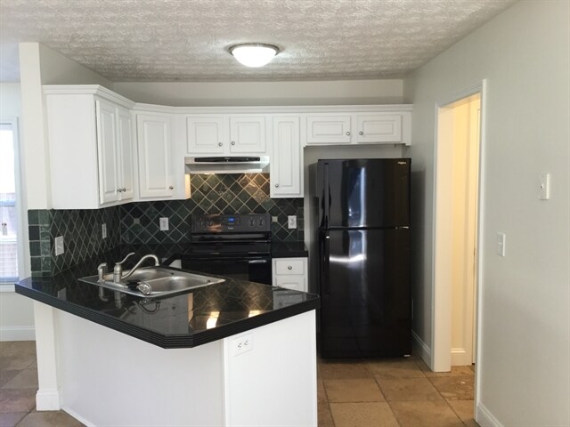 Building Photo - 677 New England Way