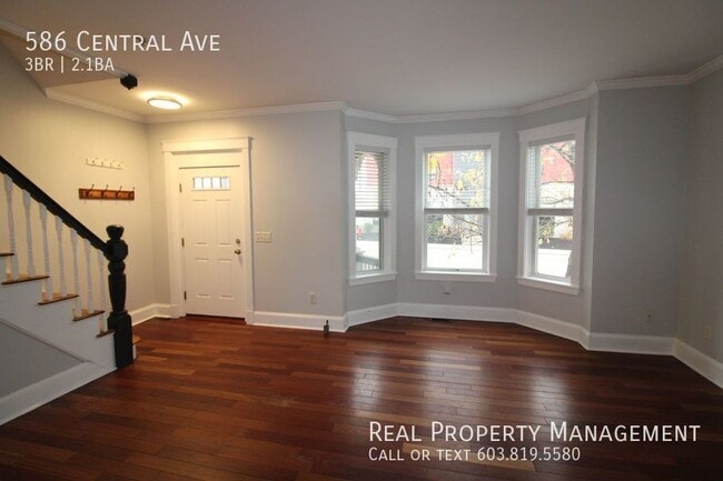 Building Photo - 586 Central Ave