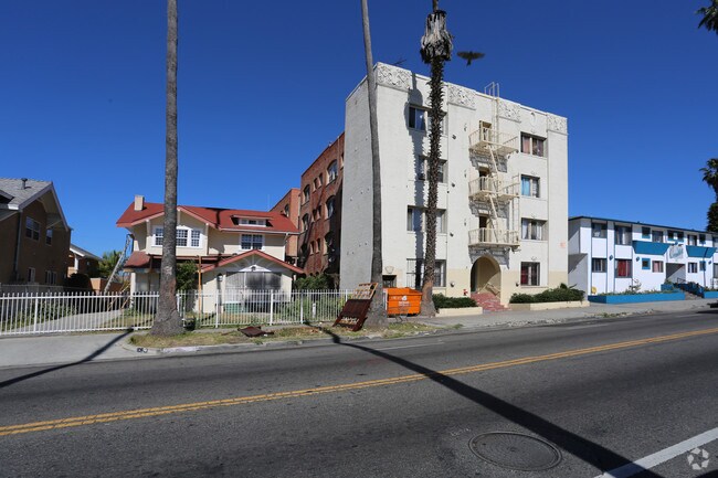 Building Photo - 147 S Normandie Ave
