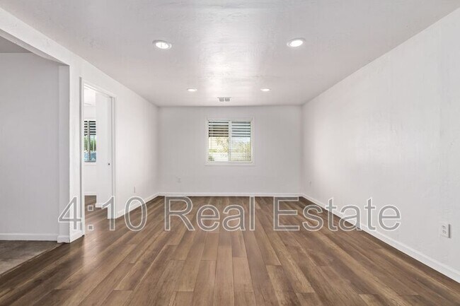 Building Photo - 1117 N 13th St