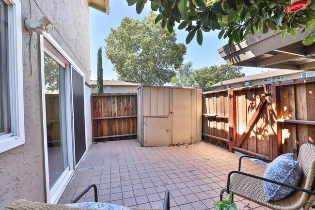 Building Photo - 5388 Fig Grove Ct
