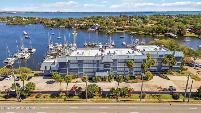 Building Photo - 905 N Harbor City Blvd