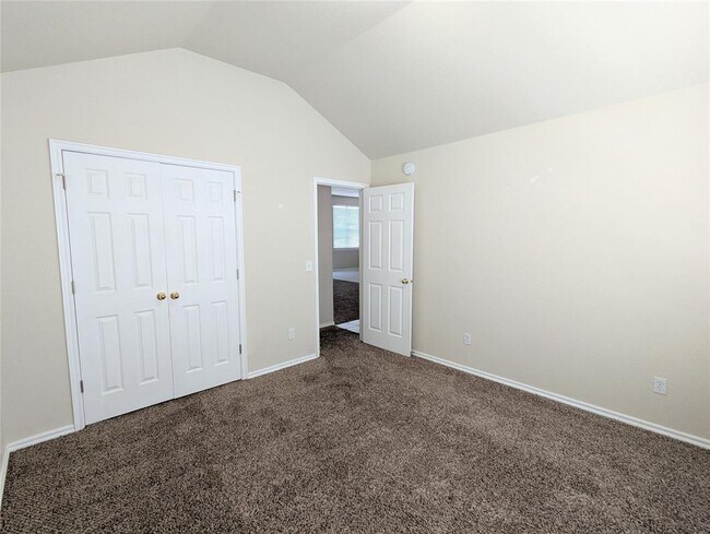 Building Photo - 2604 Southern Hills Dr