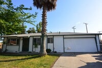 Building Photo - 2 bedroom 1 bathroom in NW Visalia! Close ...