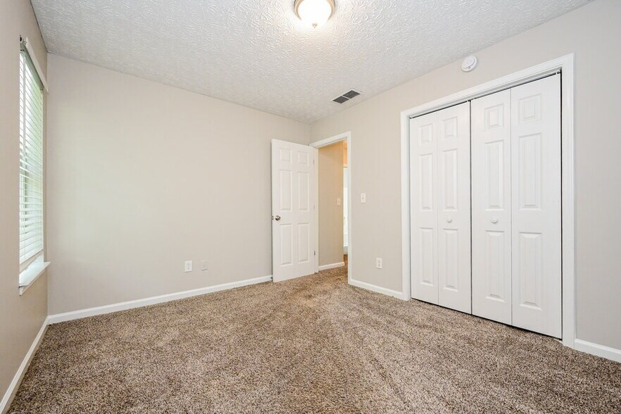 Building Photo - 434 Fairhaven Ct