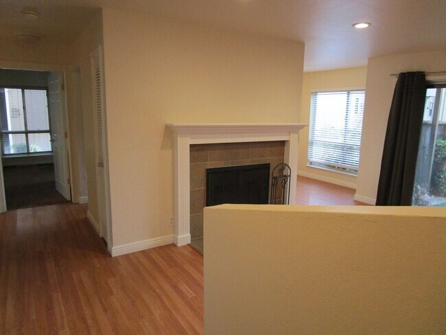 Building Photo - Location, Location, Location- Vintner Condo's