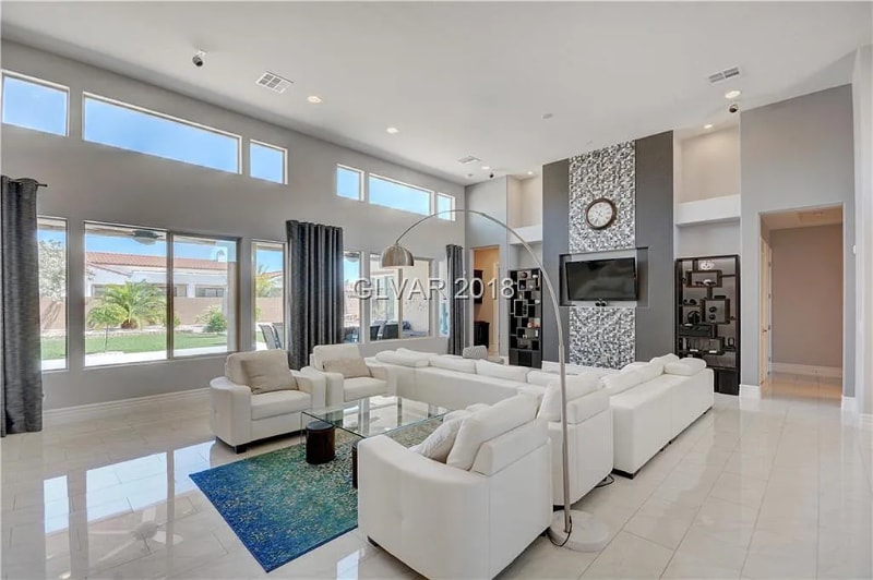 Building Photo - 7582 Corvina Ave