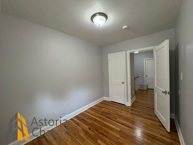 Building Photo - Warm & Welcoming 3 Bed, 2 Bath Home with C...