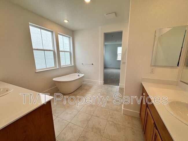 Building Photo - 10315 Marama Wy