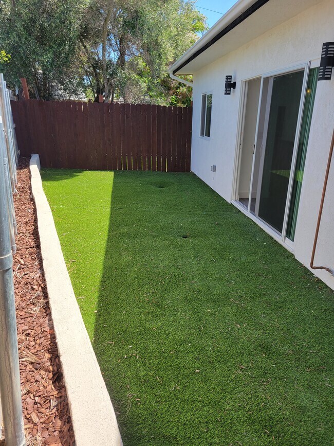 Building Photo - 3558 Hatteras Ave