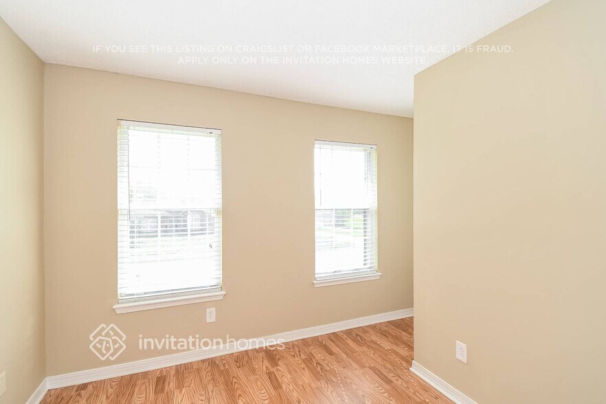 Building Photo - 9044 Camshire Dr