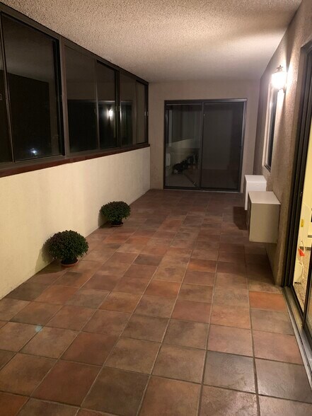 Enclosed patio - 7420 E Quincy Ave