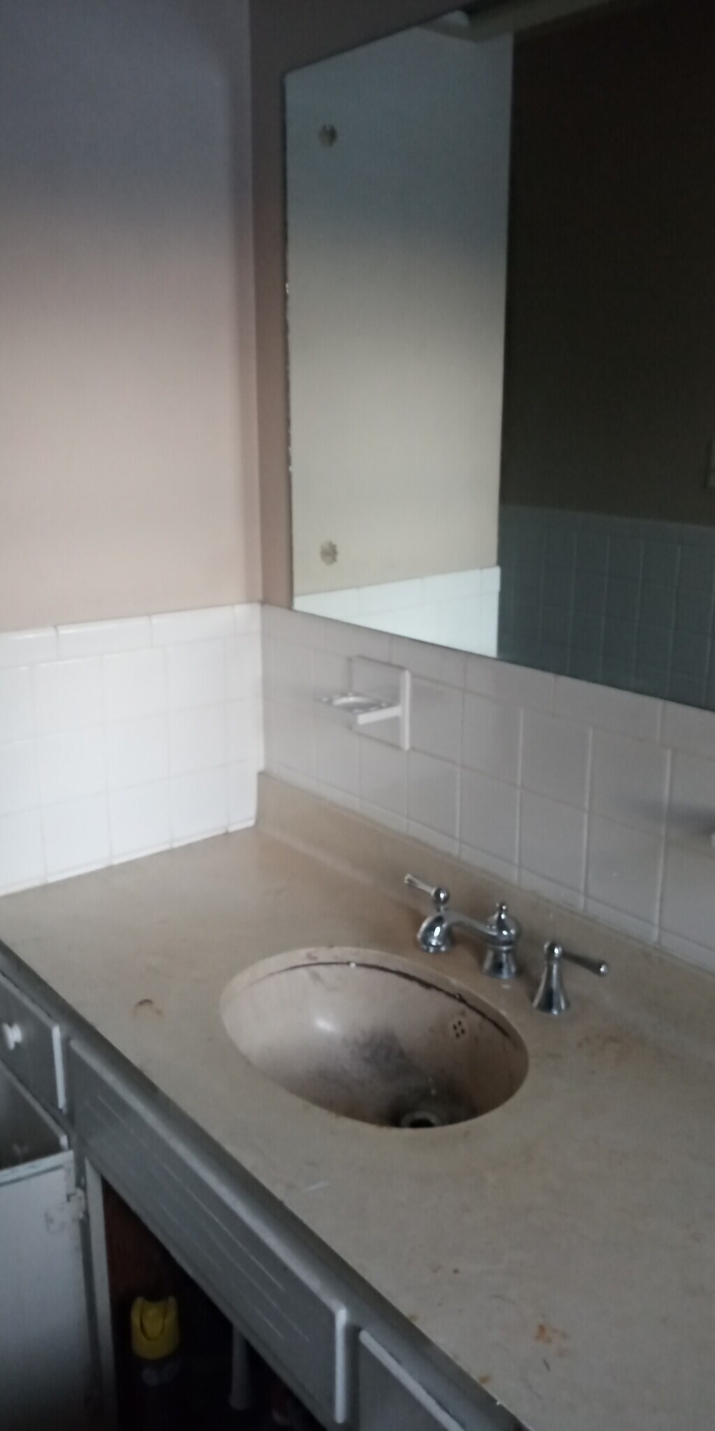 Building Photo - 468 Sunset Dr