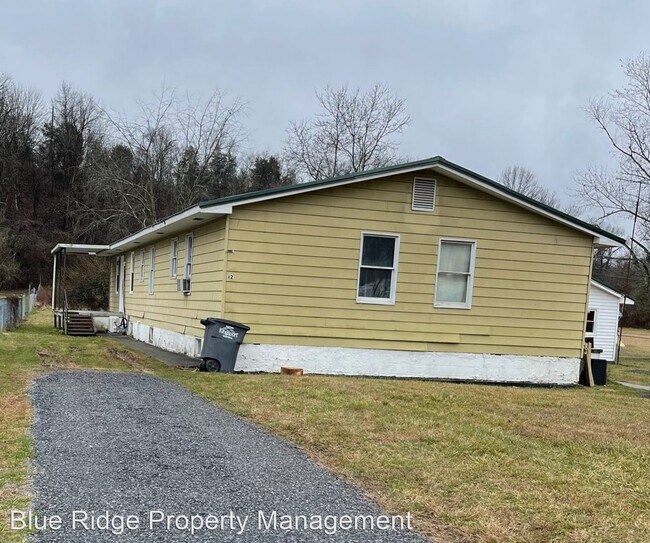 2 br, 1 bath House 228 Moreland Drive A2 228 Moreland Dr Kingsport