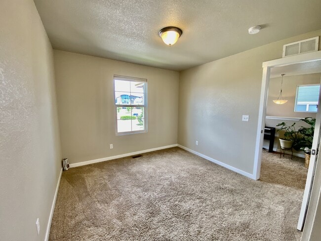Building Photo - 2467 Dorset Dr