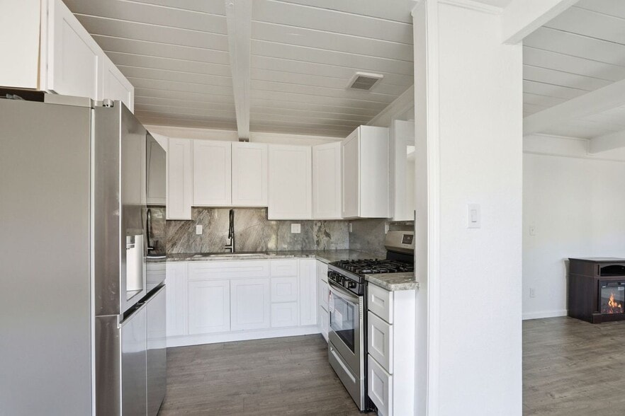 Building Photo - 10311 Ryan St