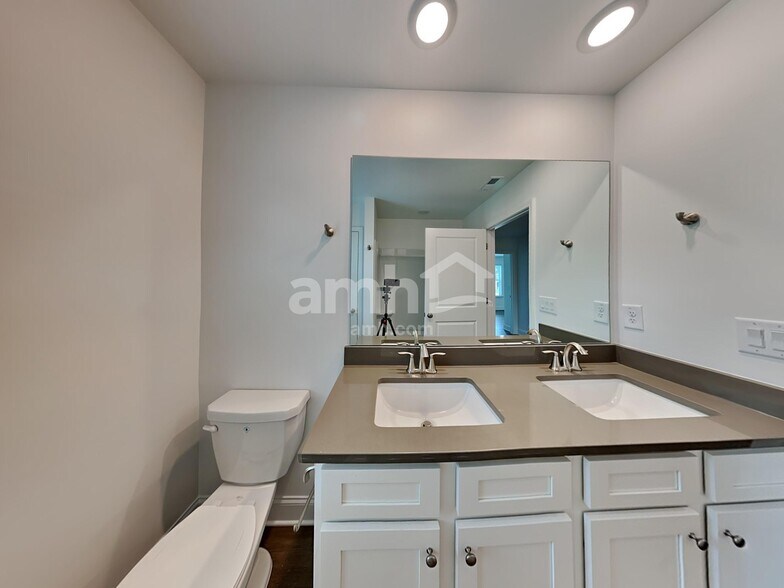 Building Photo - 866 Whatley Mill Cir SE