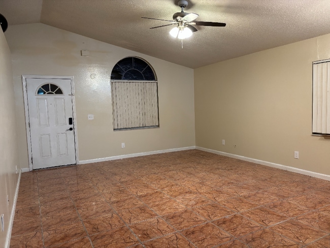 Building Photo - 2039 Garwood Dr