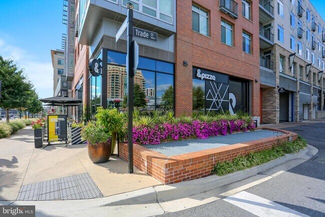 Building Photo - 10401 Strathmore Park Ct