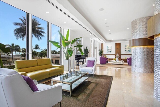Building Photo - 4775 Collins Ave