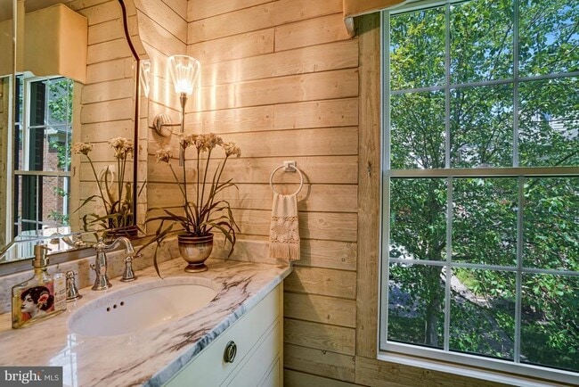 Building Photo - 7531 Chrisland Cove