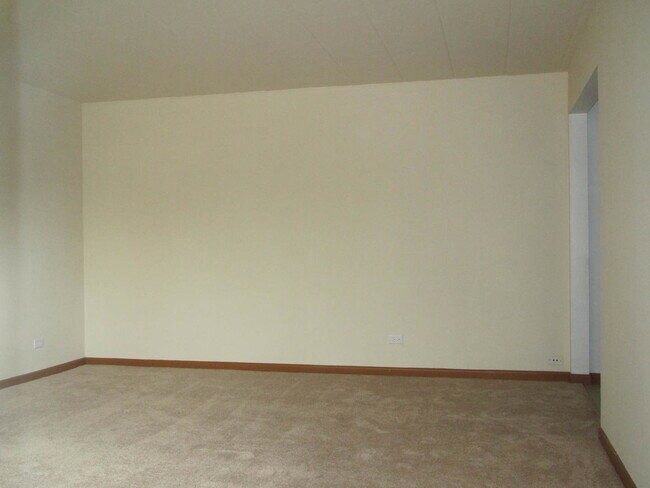 Building Photo - 13 N Clifton Ave